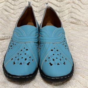 NWOT JAOIOR Casual Faux Leather Baby Blue Summer Flats,  (size 40) 7.5 US